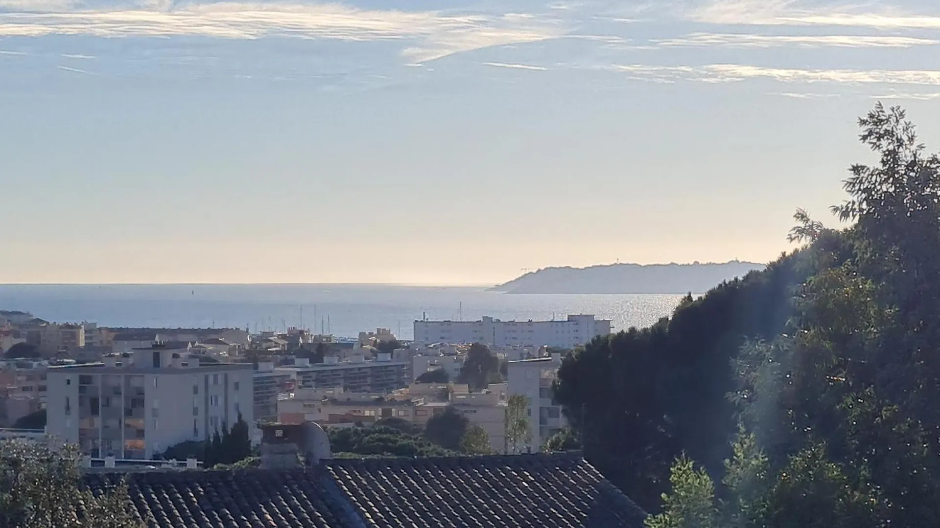 Villa 5 Pieces Avec Piscine Privee Et Climatisation A Sainte-Maxime, Proche Commodites - Fr-1-780-65 France