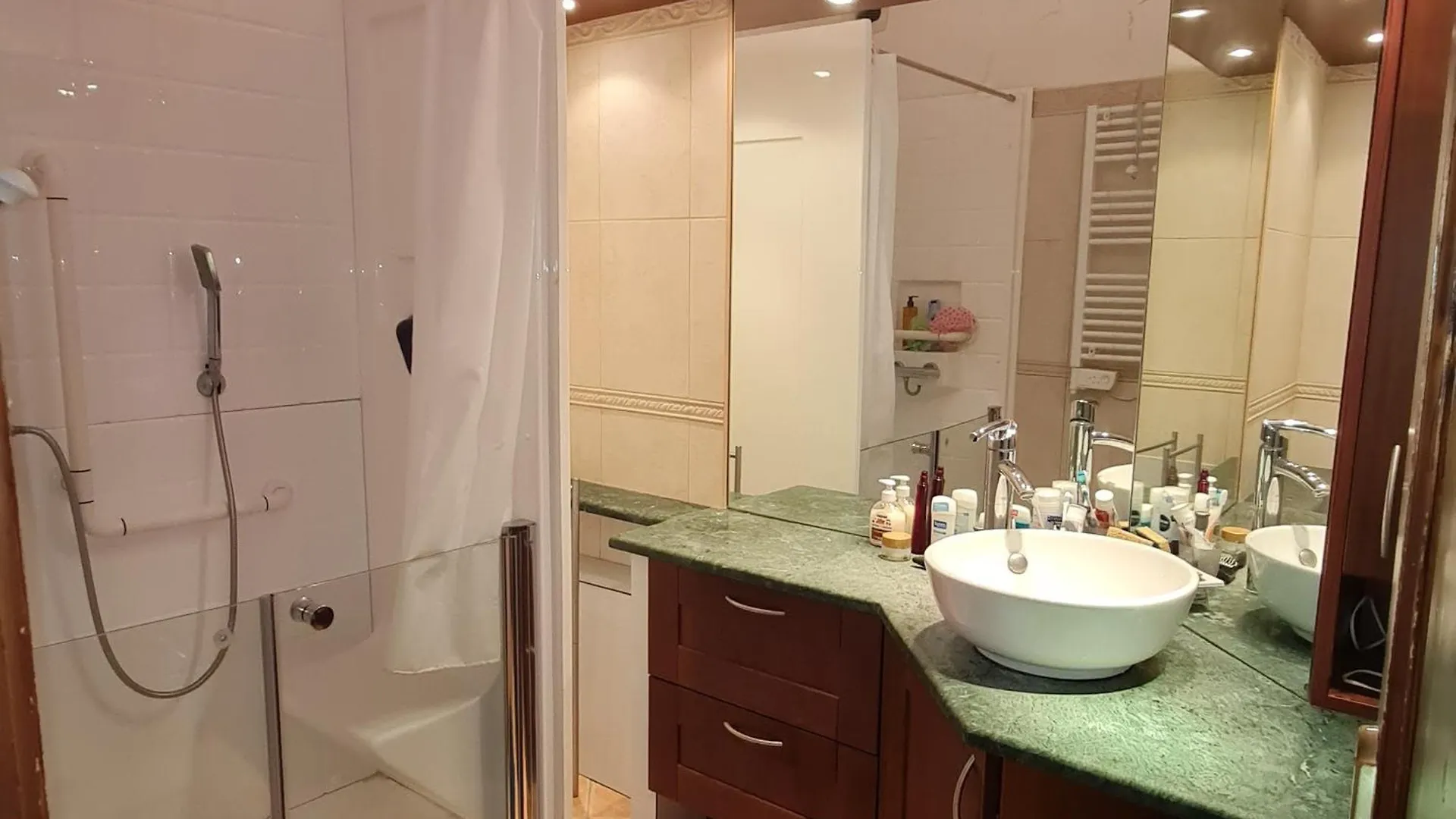 Villa 5 Pieces Avec Piscine Privee Et Climatisation A Sainte-Maxime, Proche Commodites - Fr-1-780-65  Sainte-Maxime