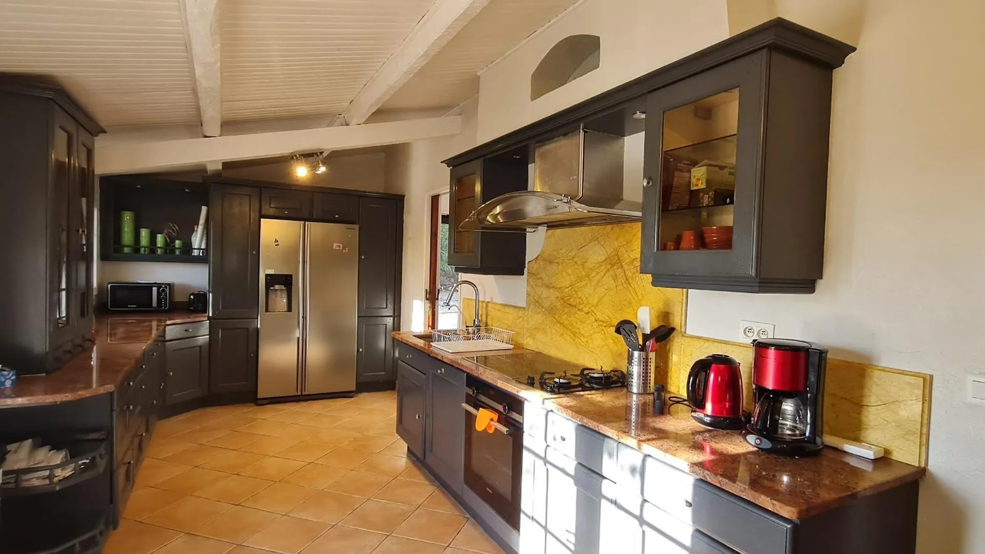 Villa 5 Pieces Avec Piscine Privee Et Climatisation A Sainte-Maxime, Proche Commodites - Fr-1-780-65