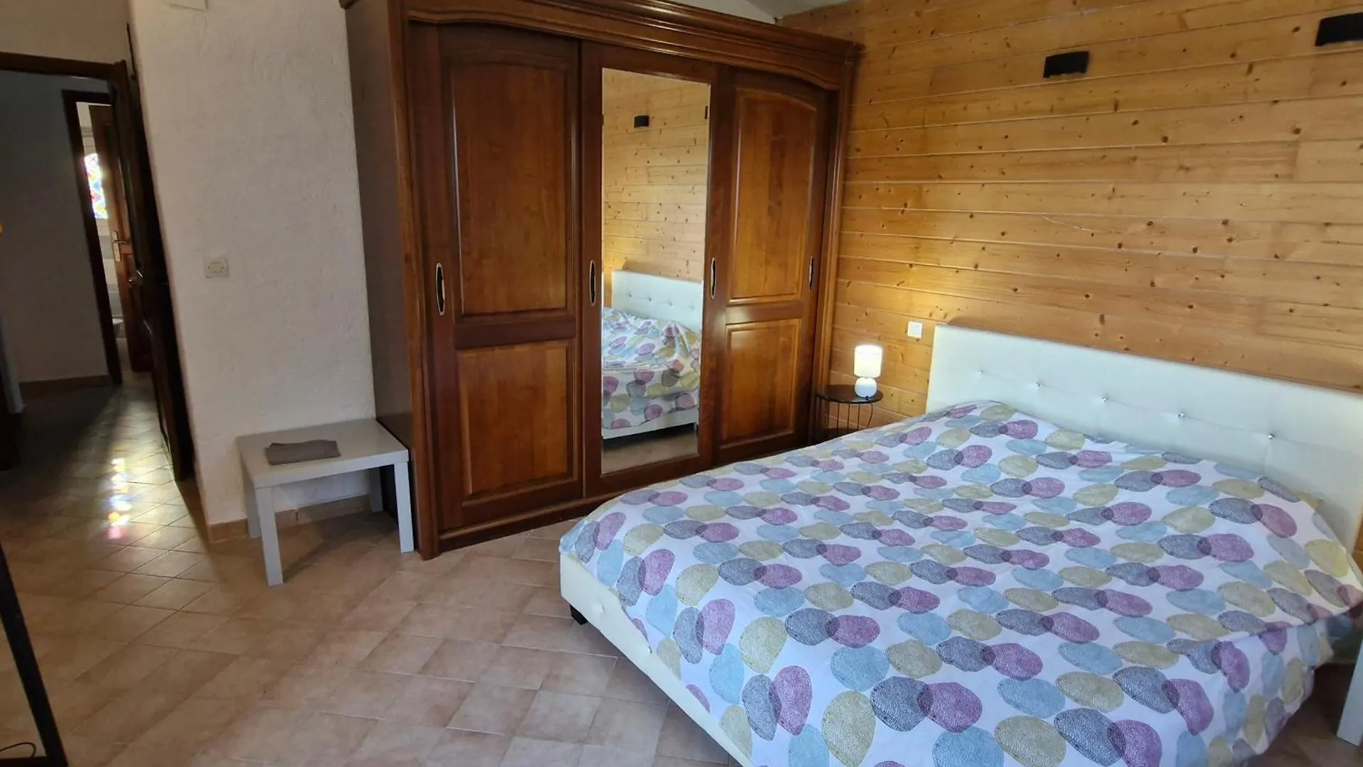 Villa 5 Pieces Avec Piscine Privee Et Climatisation A Sainte-Maxime, Proche Commodites - Fr-1-780-65