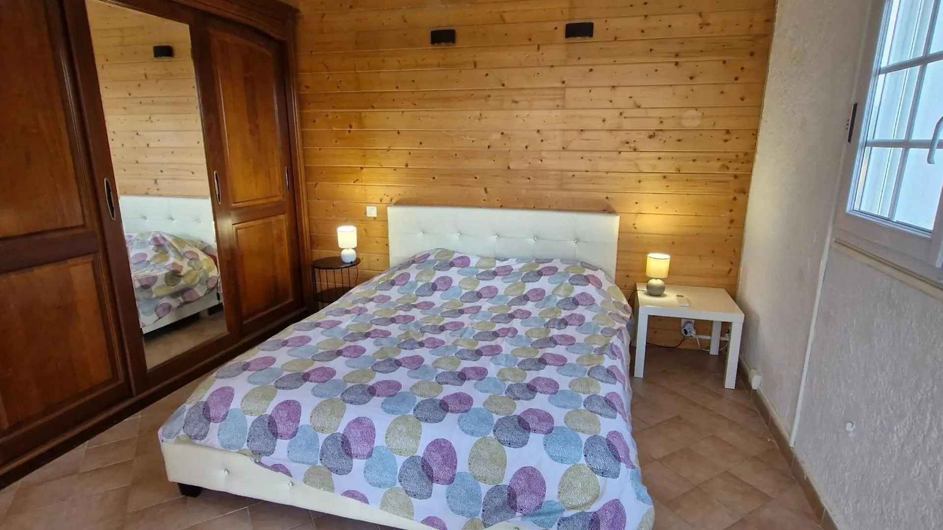Villa 5 Pieces Avec Piscine Privee Et Climatisation A Sainte-Maxime, Proche Commodites - Fr-1-780-65 France