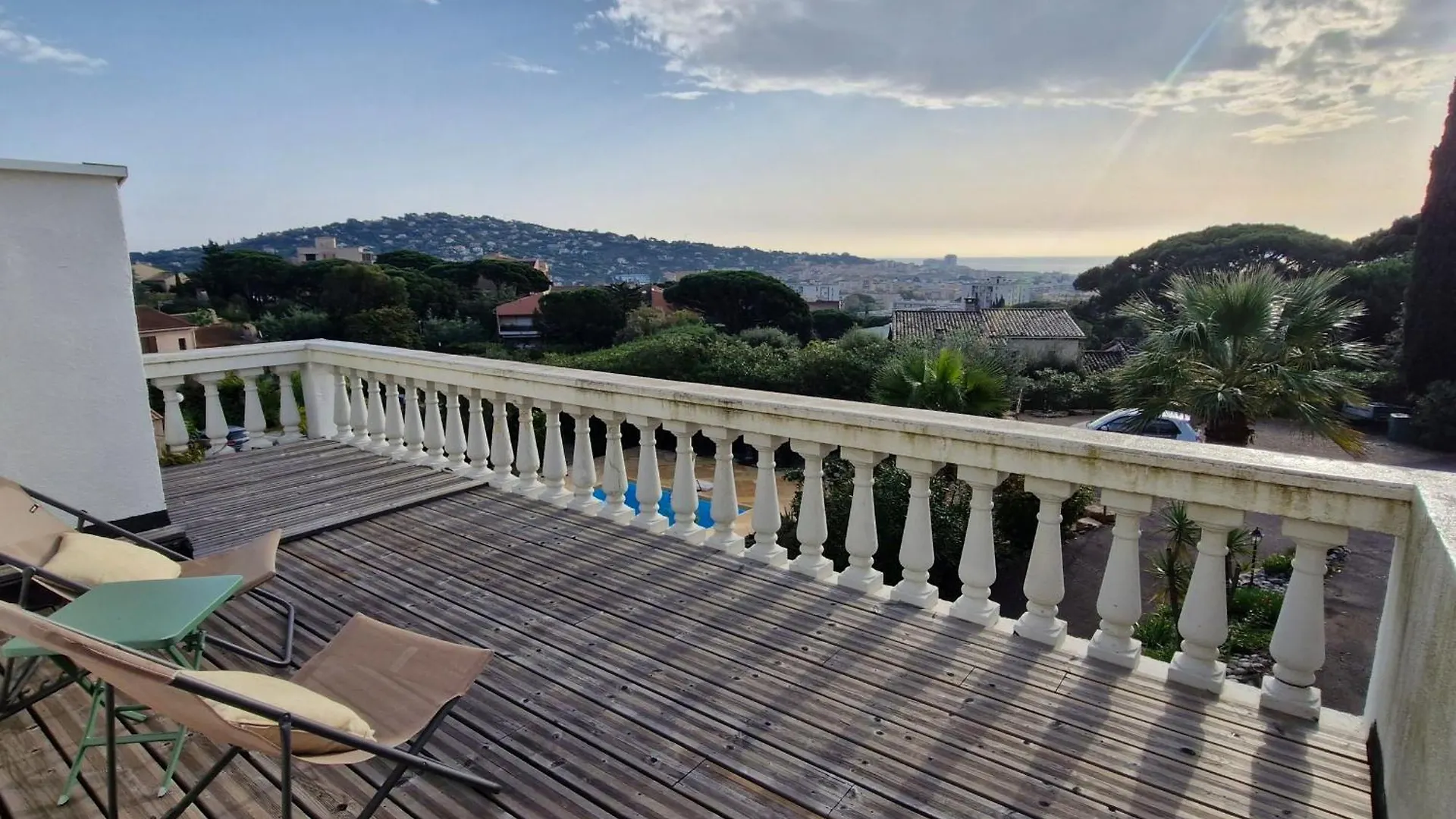 Villa 5 Pieces Avec Piscine Privee Et Climatisation A Sainte-Maxime, Proche Commodites - Fr-1-780-65 0*, Sainte-Maxime France